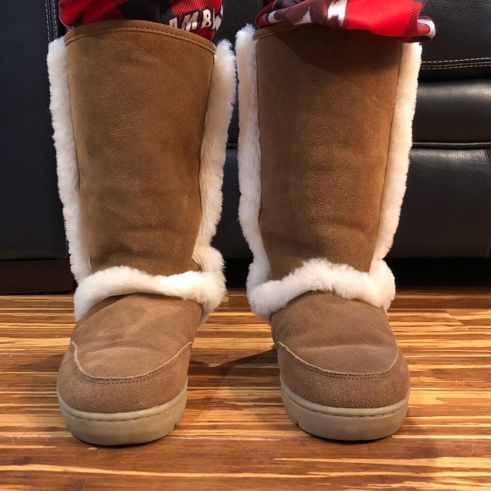 Tan Bearpaw boots